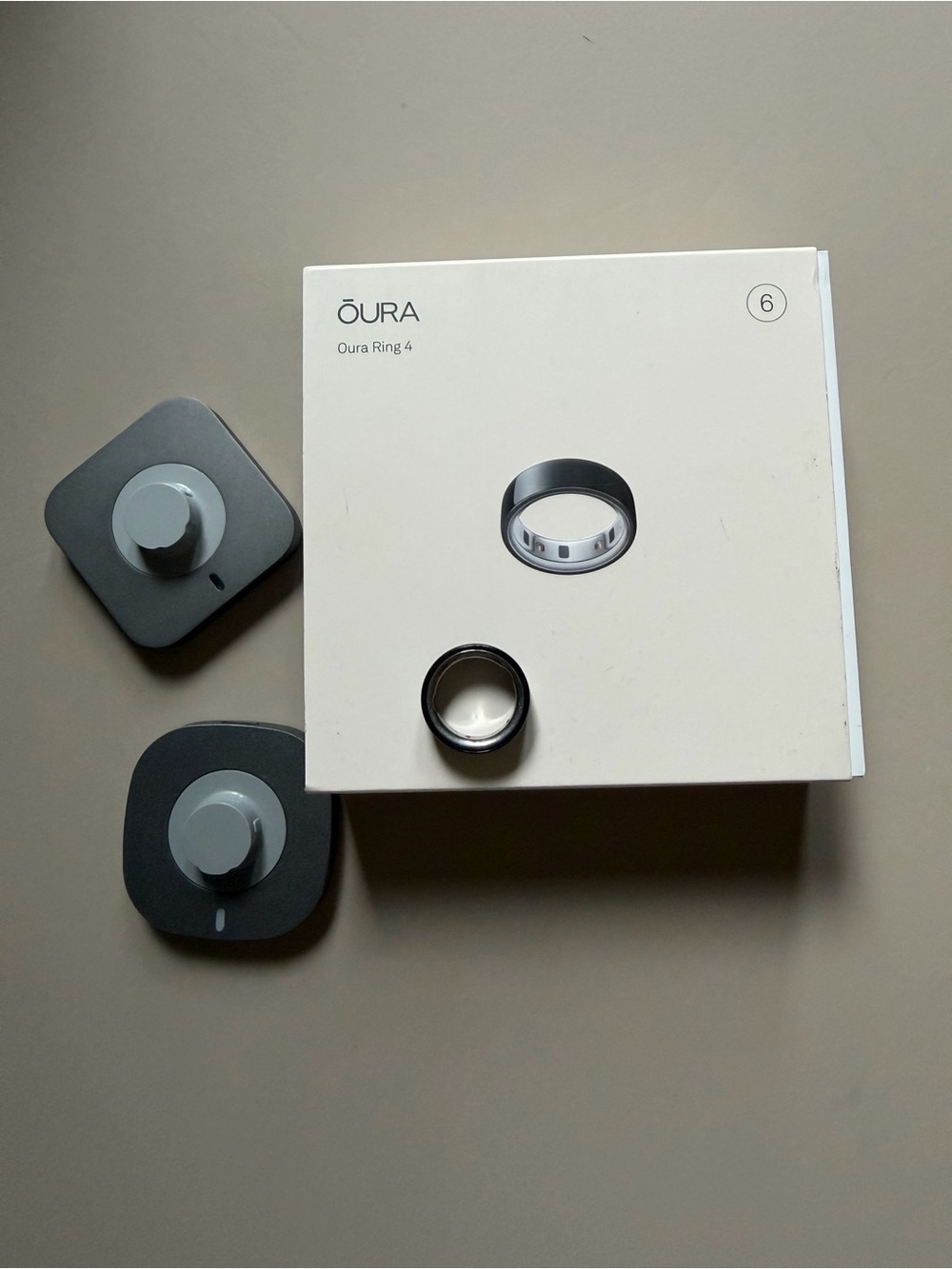 Oura Ring 4 Black size 6 with box and 2 chargers